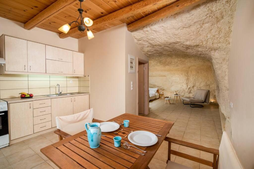Nostos Cave Seaview Apartment Matala  Exterior photo